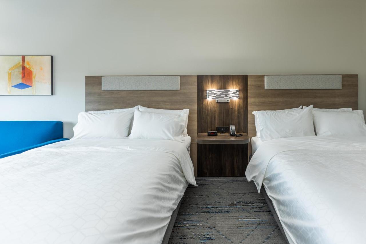 Holiday Inn Express & Suites Charlottesville By Ihg Bagian luar foto