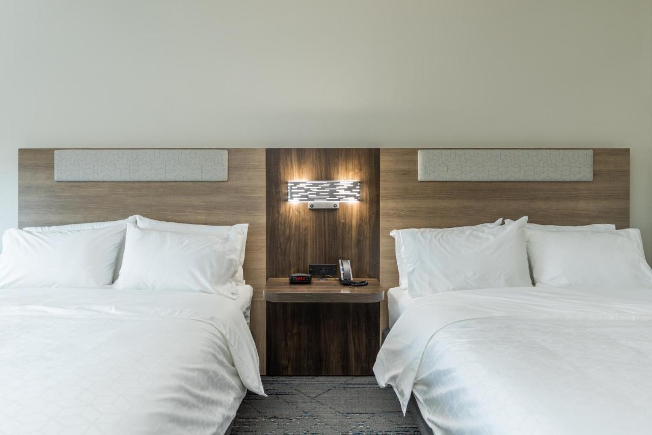 Holiday Inn Express & Suites Charlottesville By Ihg Bagian luar foto