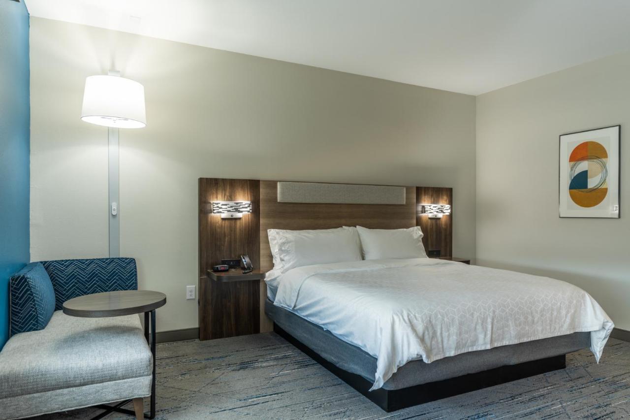 Holiday Inn Express & Suites Charlottesville By Ihg Bagian luar foto