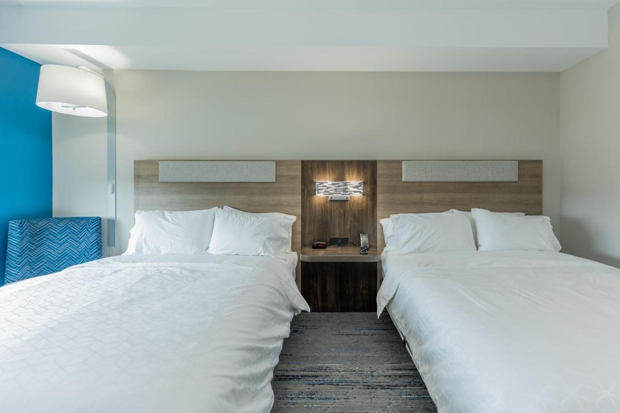 Holiday Inn Express & Suites Charlottesville By Ihg Bagian luar foto